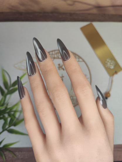 Uñas Press-On Almendradas Efecto Ojo de Gato Gris