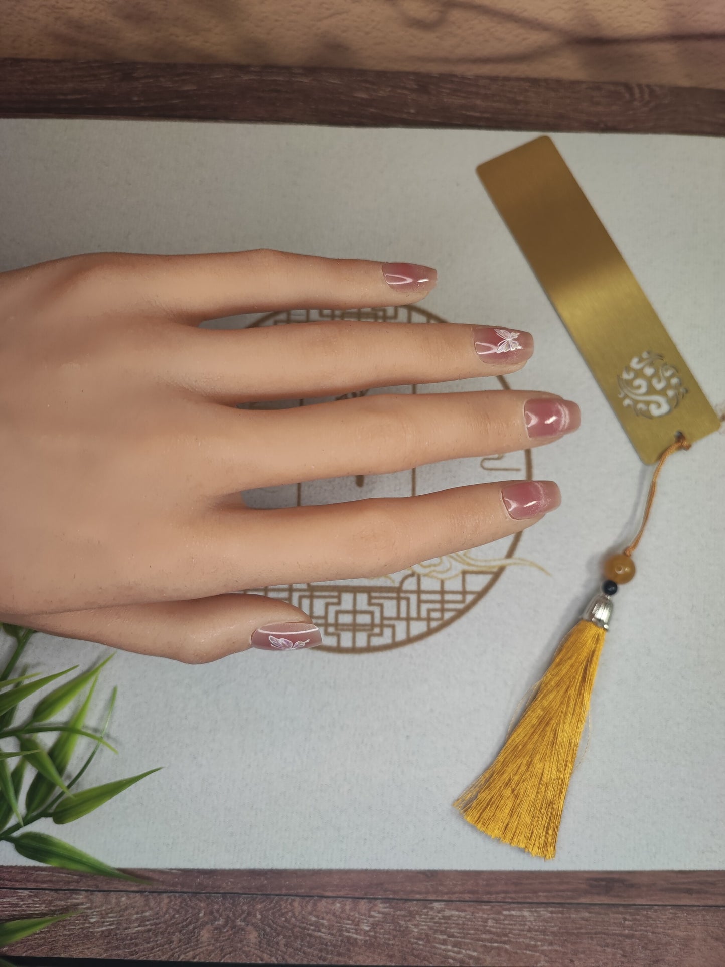 Uñas Press-On Semicuadradas con Diseño Mariposa