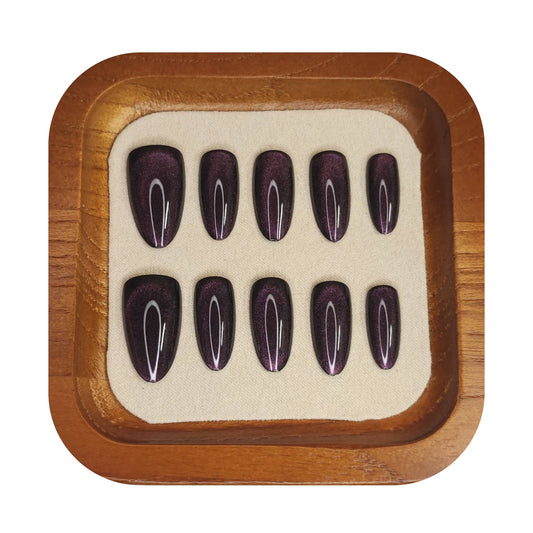 Uñas Press-On Almendradas Efecto Ojo de Gato Morado