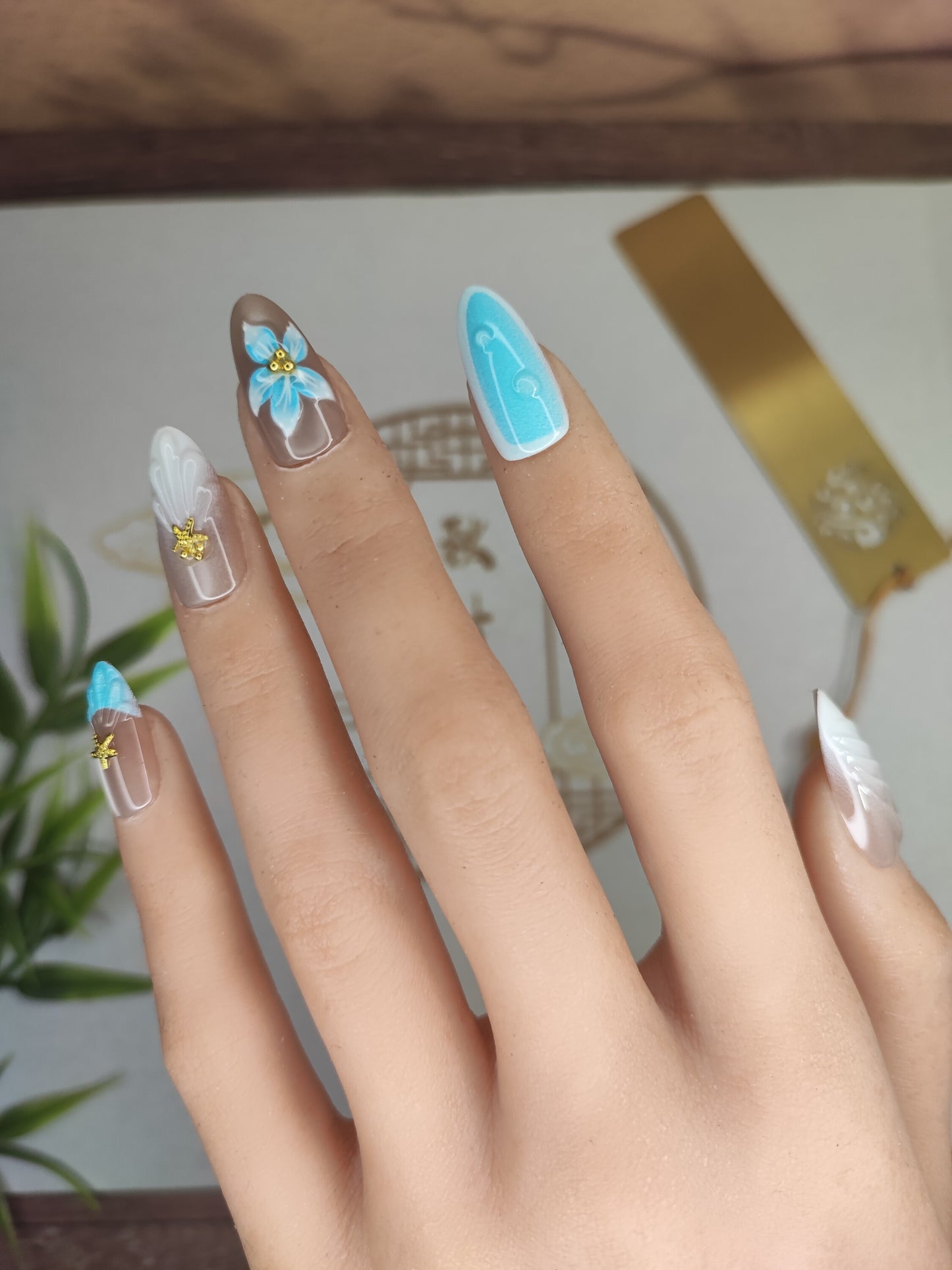Uñas Press-On Almendradas con Diseño Mar