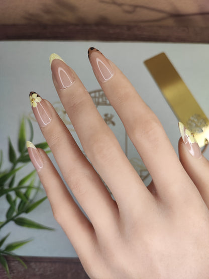 Uñas Press-On Almendradas con Diseño Flores Amarillas